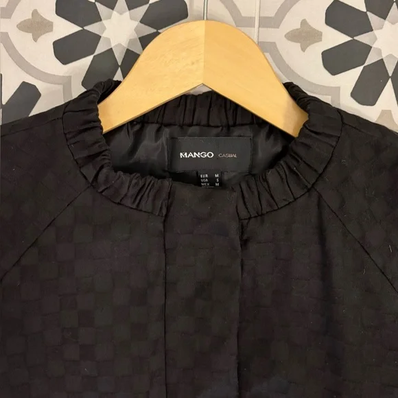 Mango Black Textured Jacket- Small - Picture 2 of 8